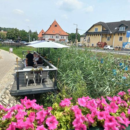 Monarchia Apartman Pearl Mosonmagyarovar Luaran gambar