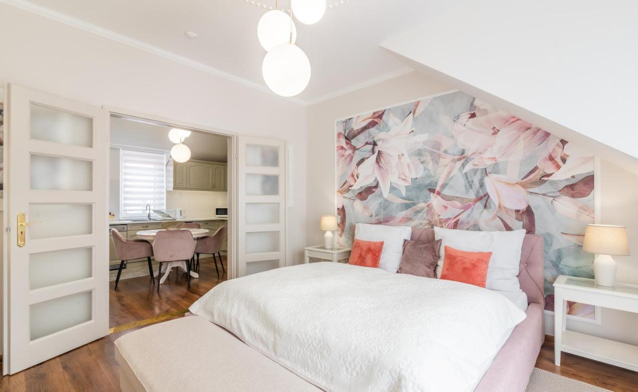 Monarchia Apartman Pearl Mosonmagyarovar Luaran gambar